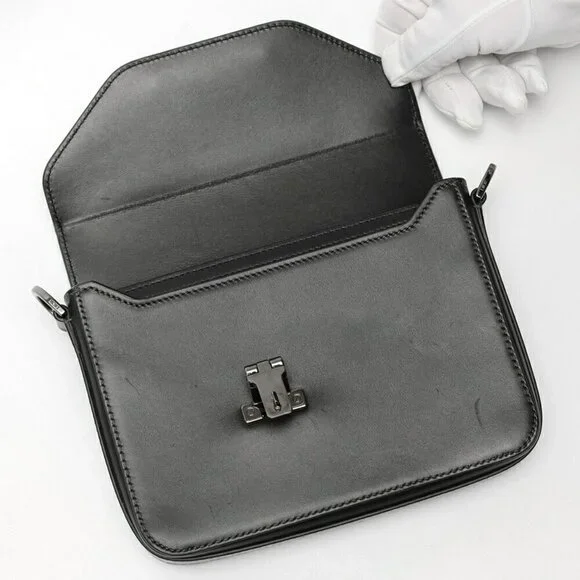CHRISTIAN DIOR Black Leather Shoulder Bag - Picture 7 of 9
